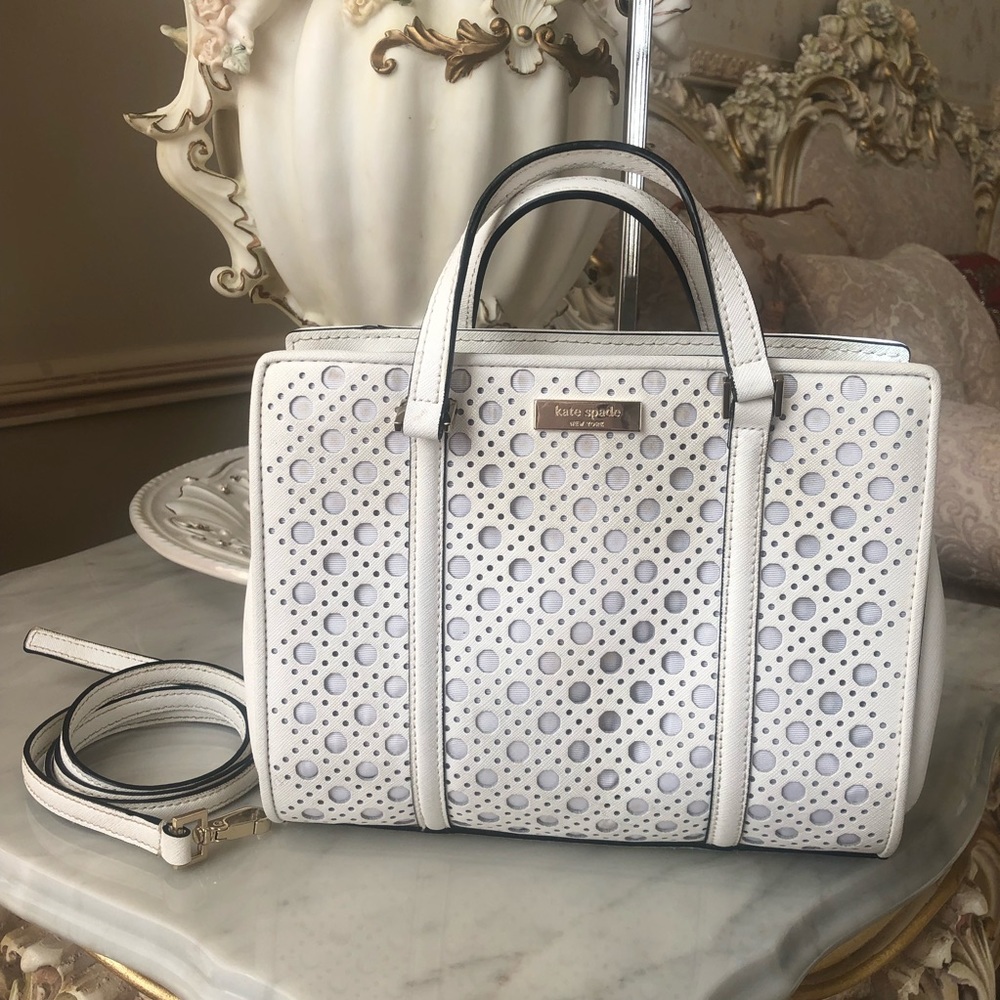 • KATE SPADE WHITE CROSSBODY •